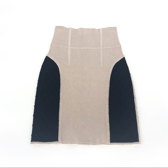 Aritzia Dresses & Skirts - Wilfred bodycon skirt two tone s